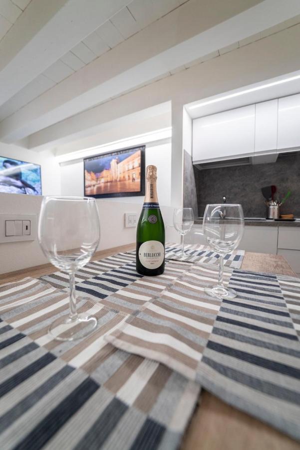 Ferienwohnung Ortigia Charme Piazza Duomo Syrakus Exterior foto